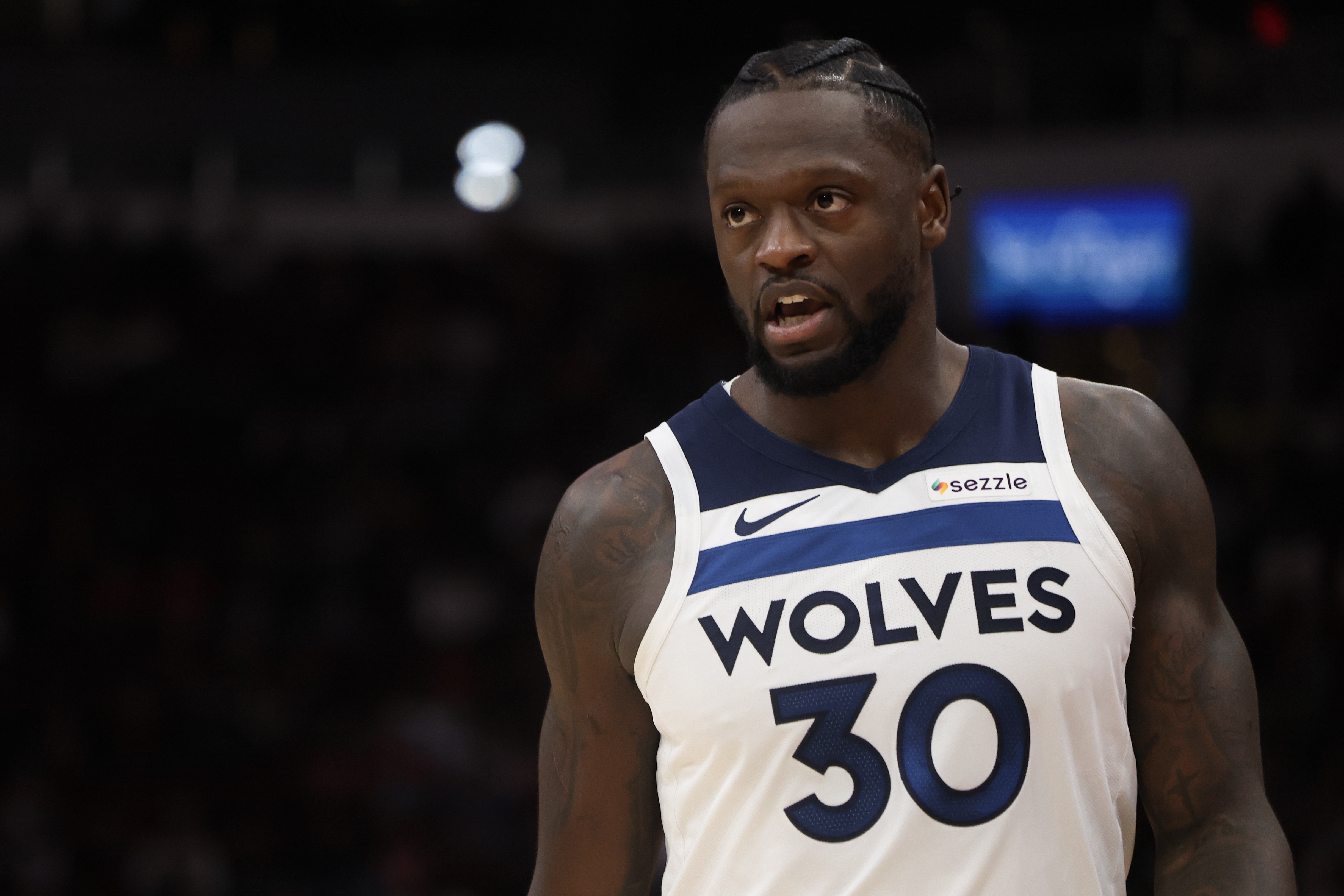 山猫直播平台-真尽力局!兰德尔25中14&罚球11中9空砍赛季新高39分 第三节17分